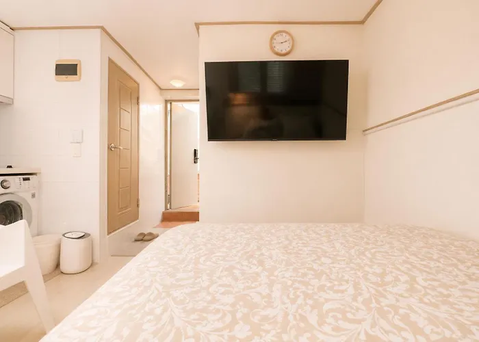 Yeonnamstay 102 Apartment Seoul